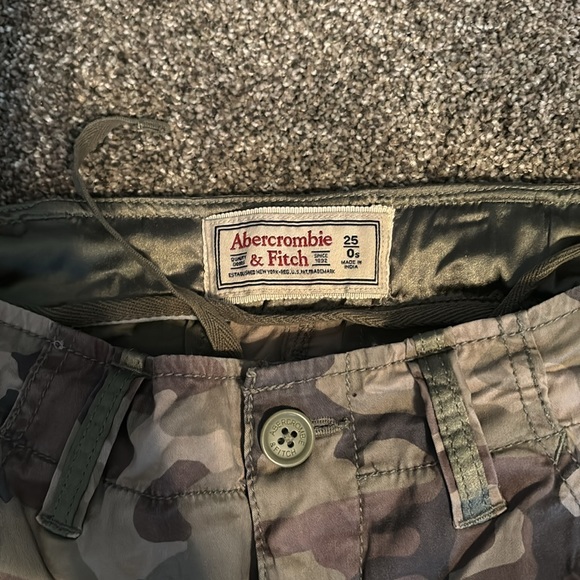 Abercrombie camo pants - Picture 3 of 4